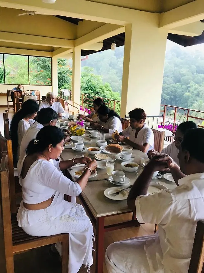 ***  Nature Walk Resort Kandy Sri Lanka